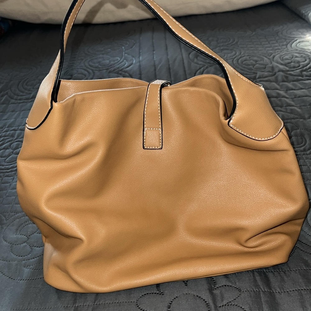 Dooney & Bourke tan shoulder bag - Picture 3 of 5